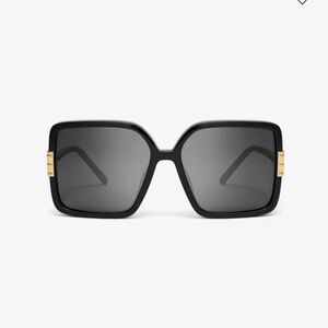 Tory Burch sunglasses 🕶️